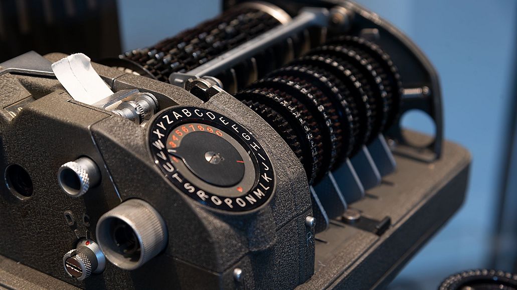 Zur Ausstellung Bild Schrift Codes.