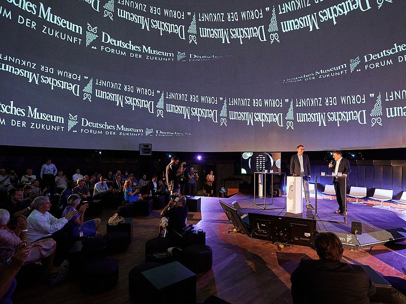 Eröffnung im Streaming Dome des Forum der Zukunft.