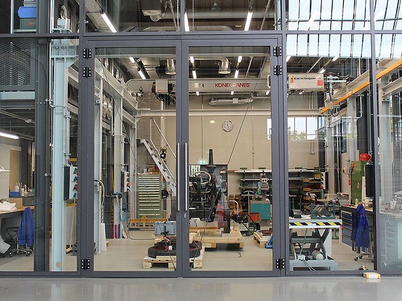 Blick in die gläserne Werkstatt im Verkehsrzentrum.