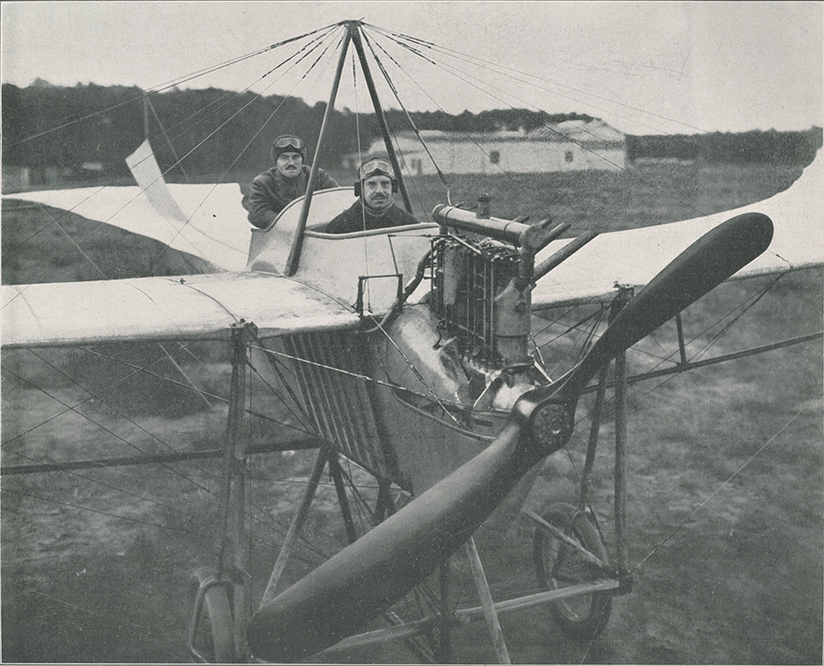 Pilot Hellmuth Hirt (hinten) mit dem Fahrgast Alfred Dierlamm.