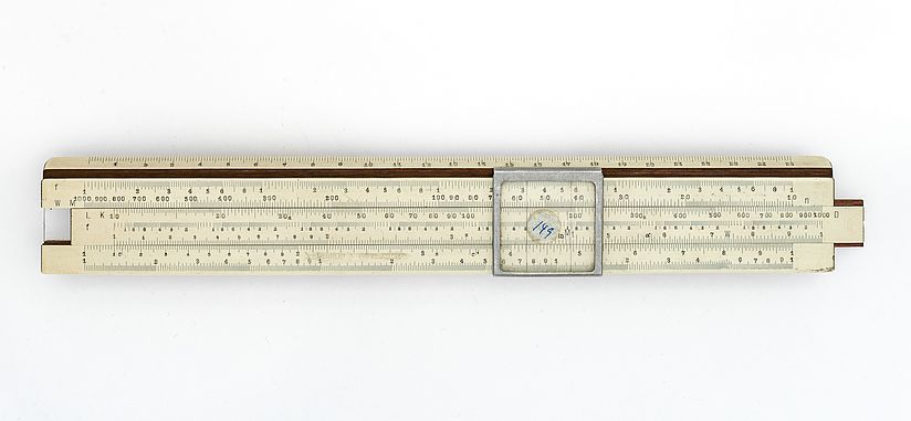 Rechenschieber zur Einstellung für Maschinen zur Metallbearbeitung