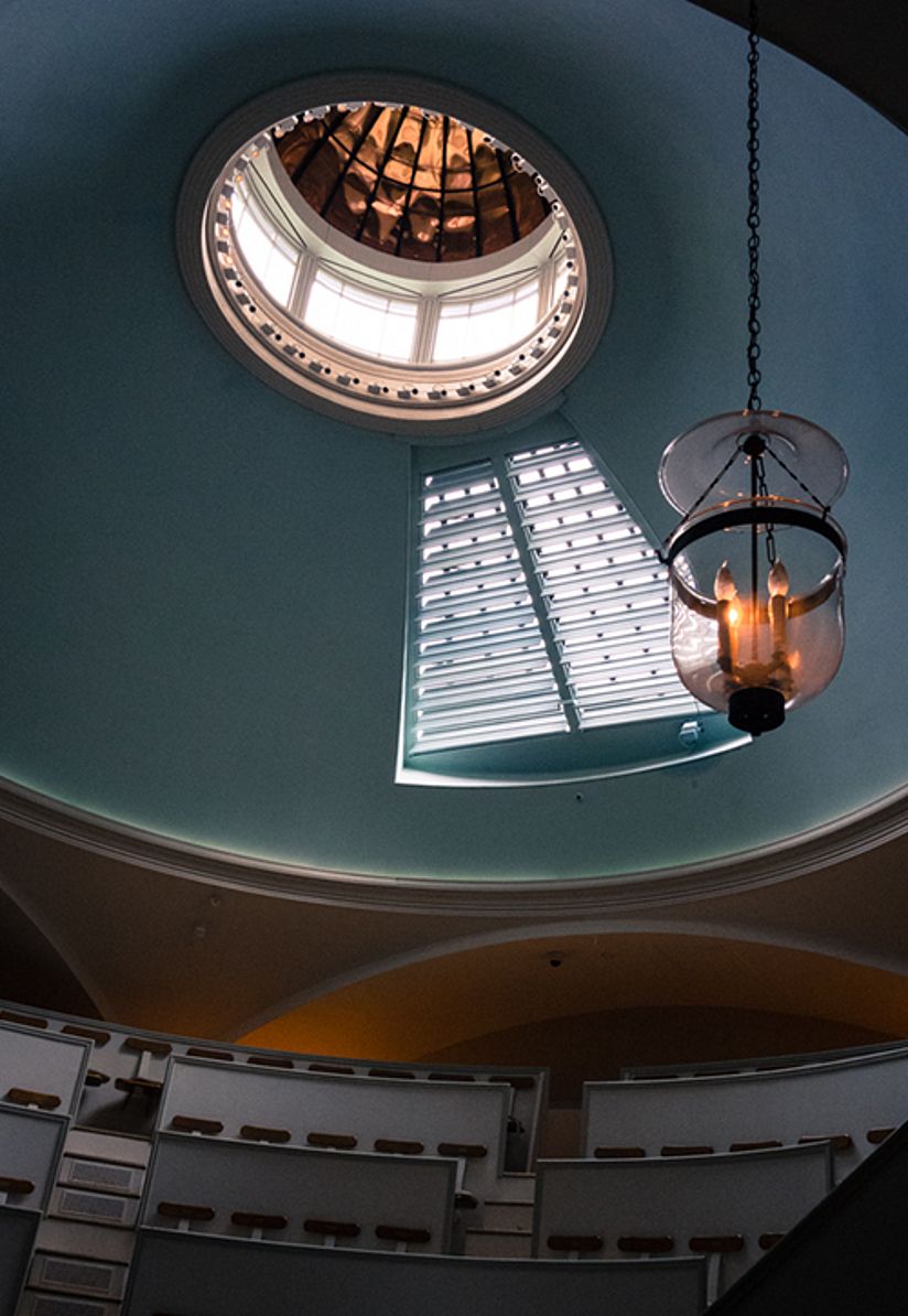 Blick zur Kuppel des Äther-Doms.