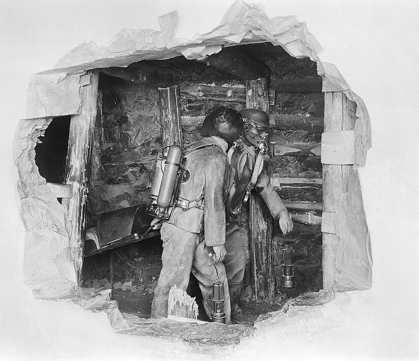 Black-and-white photography shows the mine rescue team staging of the mining department from 1925.