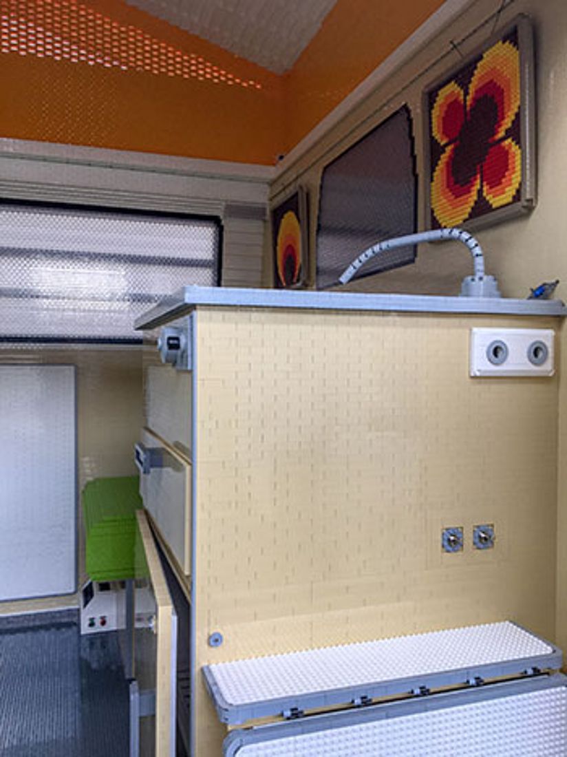 Inneneinrichtung der Lego-Küche. 