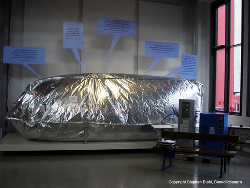 Der Mercedes Simplex während der Behandlung mit Stickstoff.