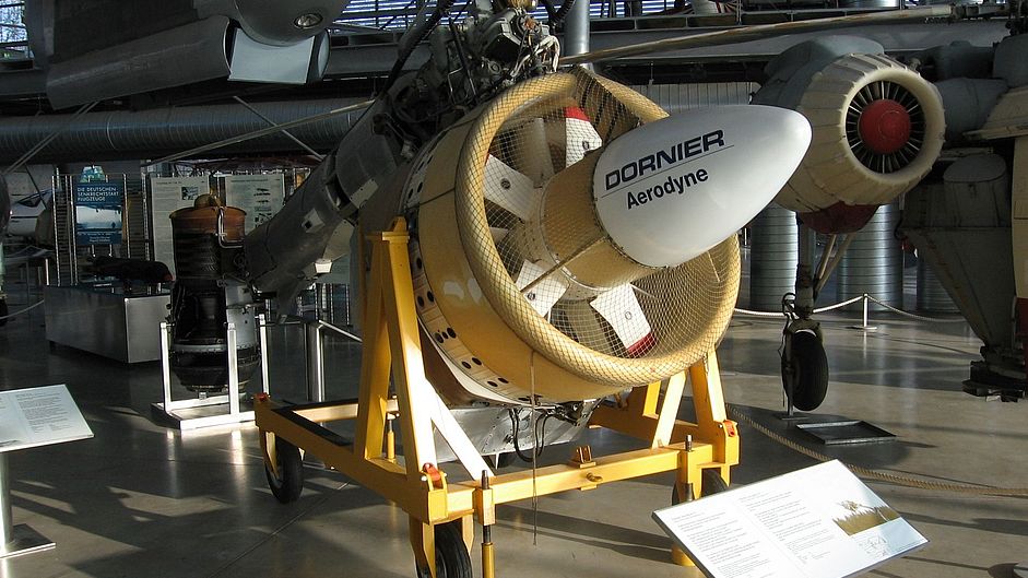 Frontal-Blick auf den Aufklärungsflugkörper Dornier Aerodyne.