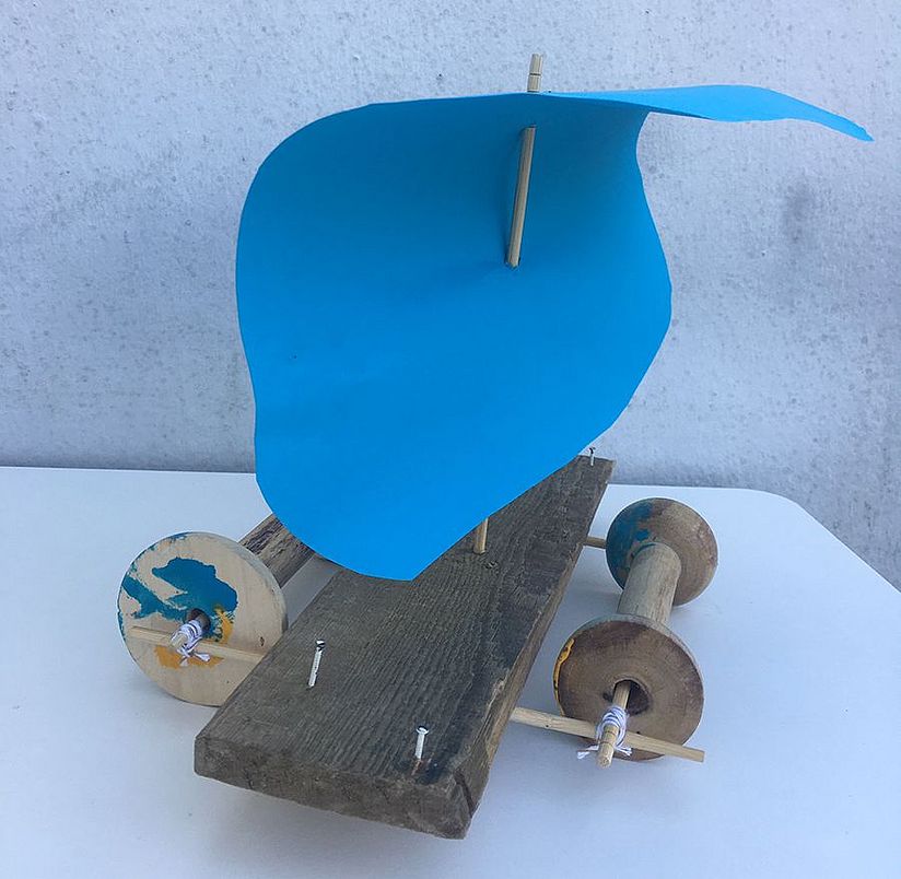 Segelfahrzeug von Jonah.