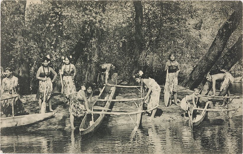 Postkarte Samoa-Völkerschau 1910: Kanuvorführung im Zoologischen Garten Frankfurt a. M. oder Hamburg.