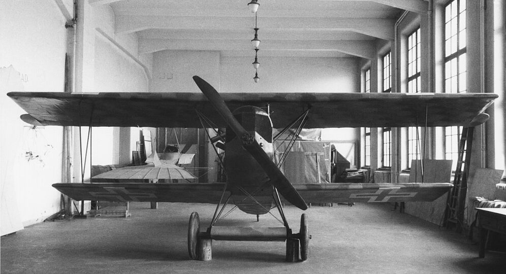 Foto: Die vom Deutschen Museum übernommene Fokker D.VII auf einer Aufnahme von 1956.