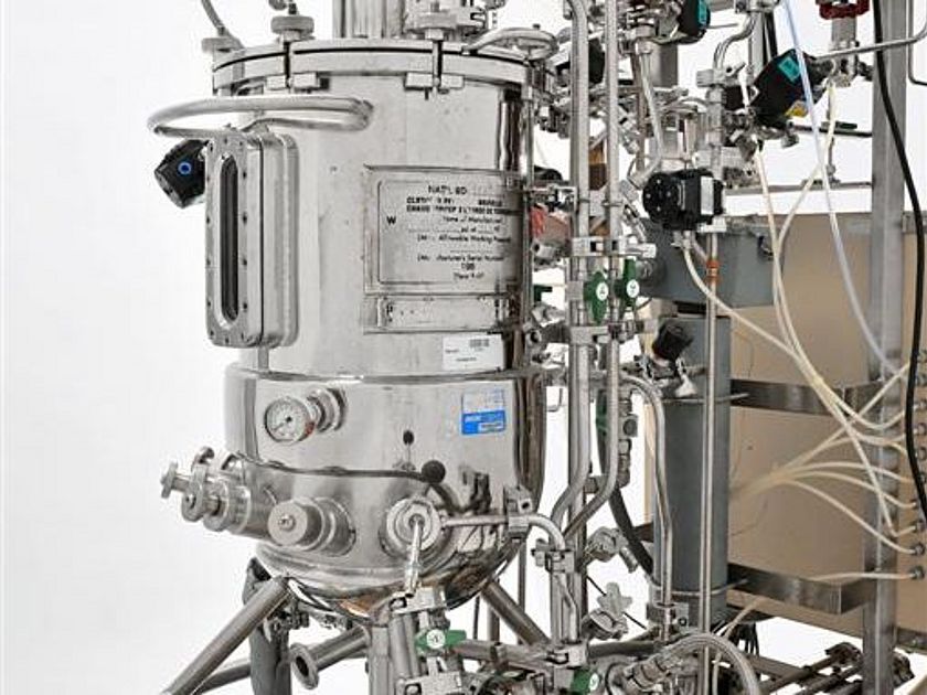 Mittelgroßer Bioreaktor.