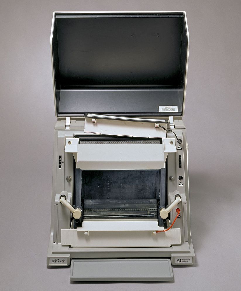 Automated-Laser-Fluorescence-DNA-Sequenzierer (ALF) von 1992.