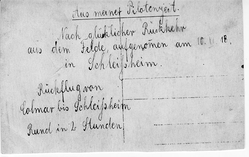 Eintrag auf der Rückseite der Postkarte: Nach glücklicher Rückkehr aus dem Felde, aufgenommen am 10.11.1918.  18
