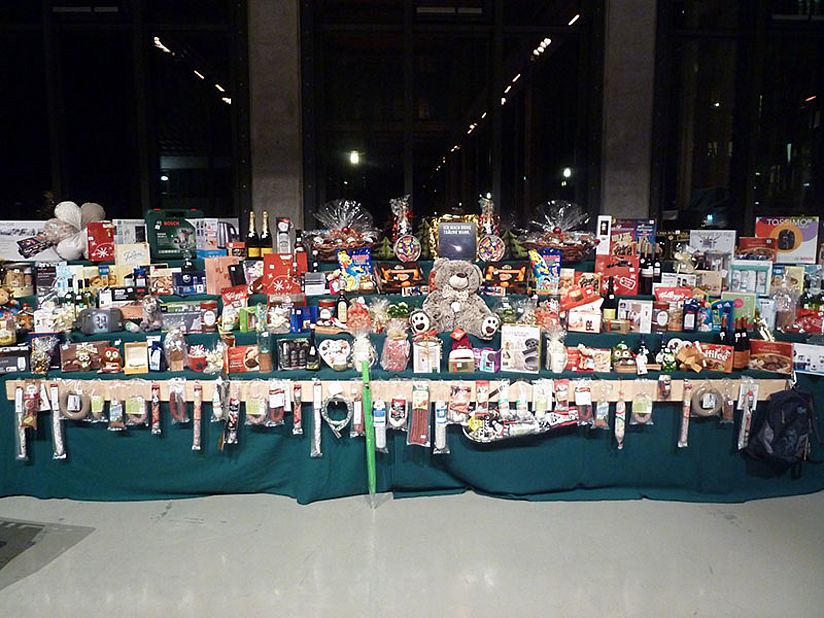 Die Tombola auf der Weihnachtsfeier des Deutschen Museums 2015.