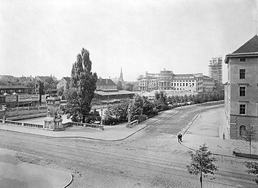 Blick von der Ludwigsbrücke auf die Museumsinsel.