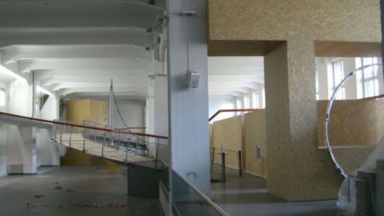 Ausstellungshalle Brückenbau.