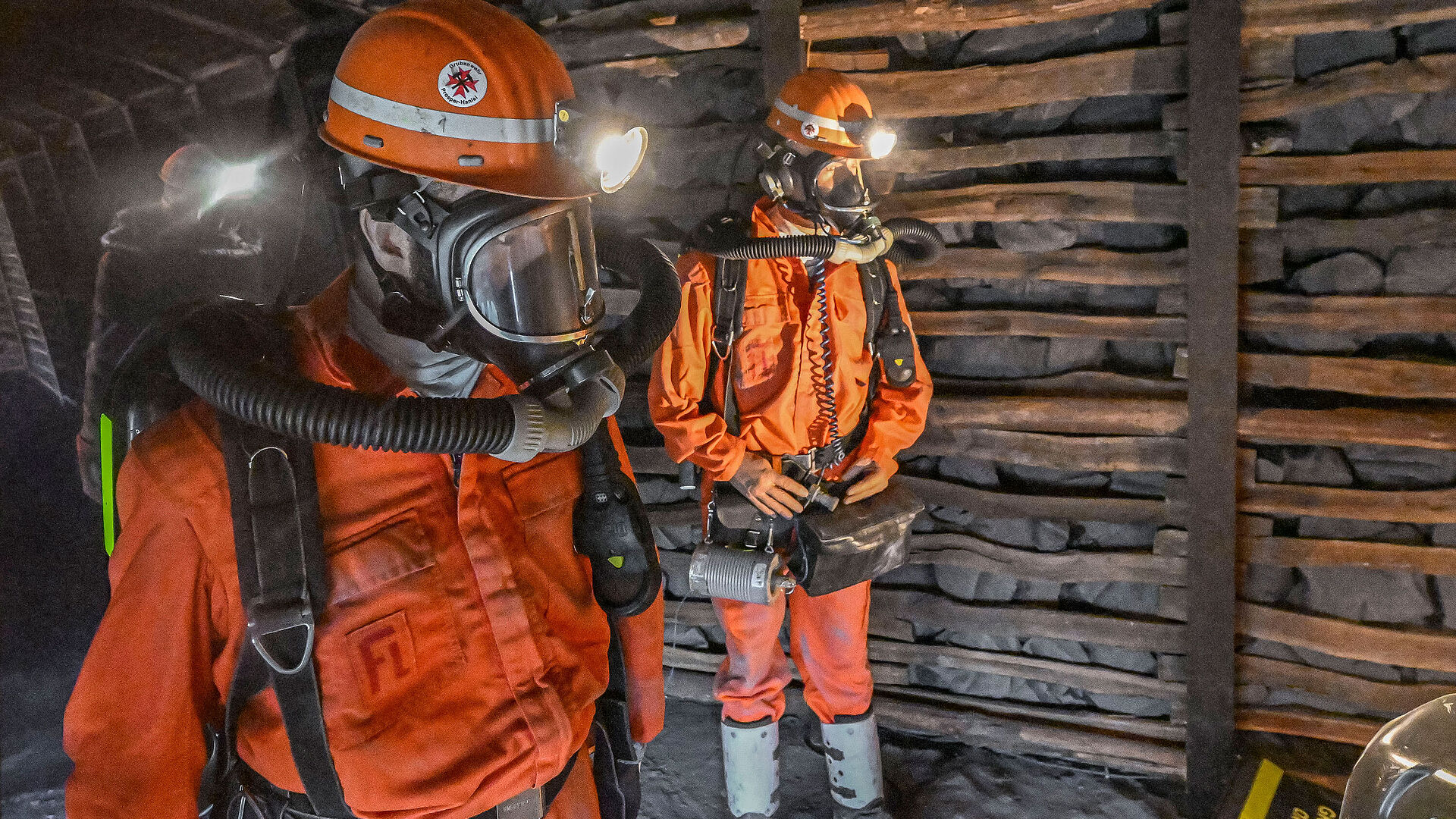 Grubenwehr-Inszenierung im „Modernen Bergbau“.