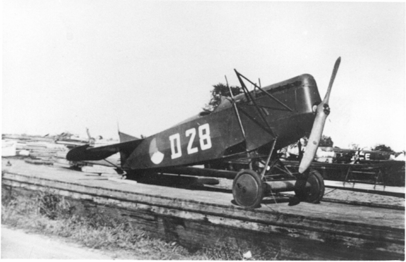 Foto: Flusstransport der D 28 in der deutschen Besatzungszeit.
