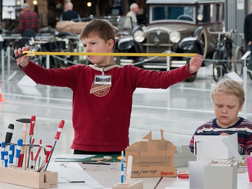 Ein Modell wird gebaut.