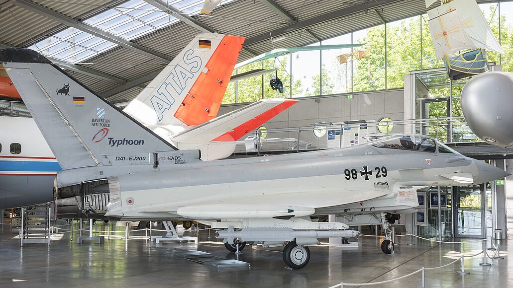 Militäflugzeug Eurofighter EF-2000 DA-1 in der Flugweerft Schleißheim.