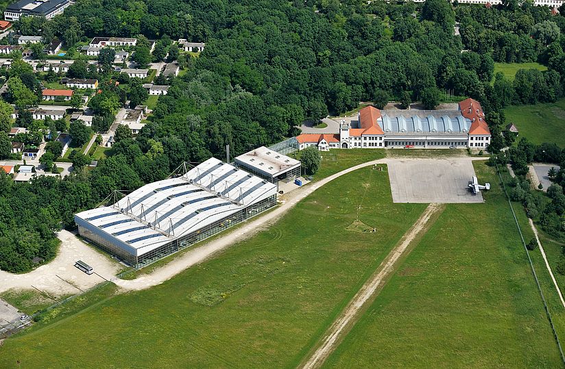 Luftaufnahme der Flugwerft Schleißheim.