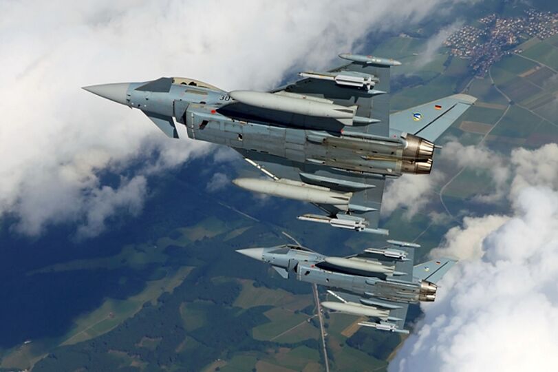 Eurofighter des Jagdgeschwaders 74 im Flug.