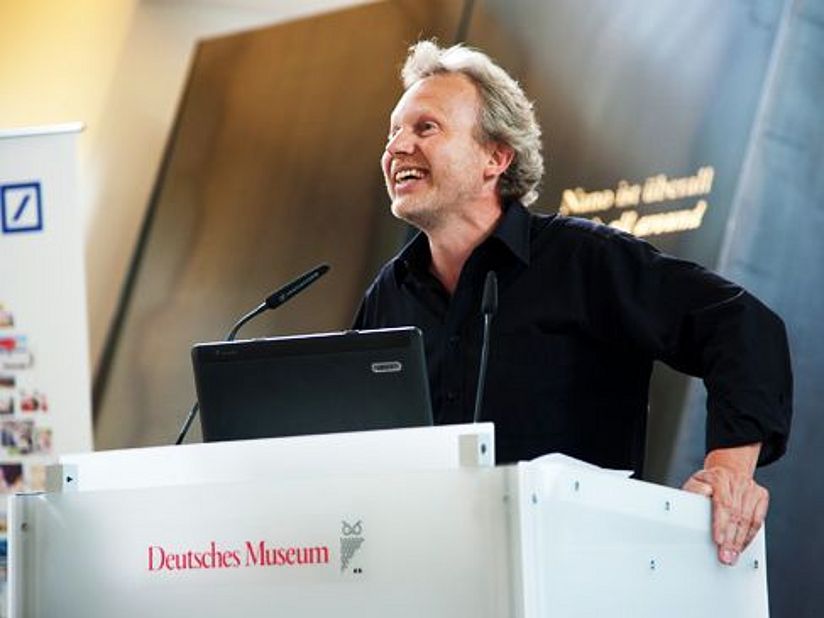 Franz Huber, Leiter der Modellbauwerkstatt.