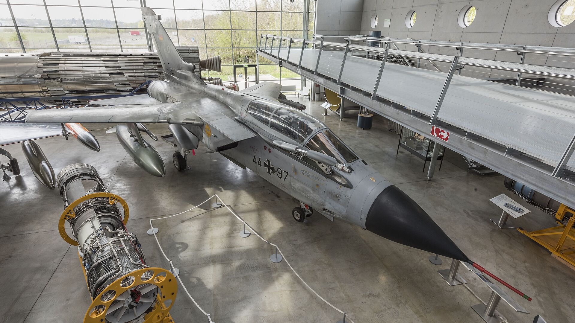 Militärflugzeug Tornado inder Flugwerft Schleißheim.