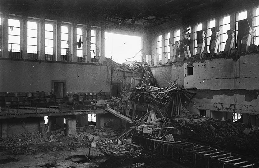 Alte Fotografie zeigt Zerstörung des Kongress-Saals.