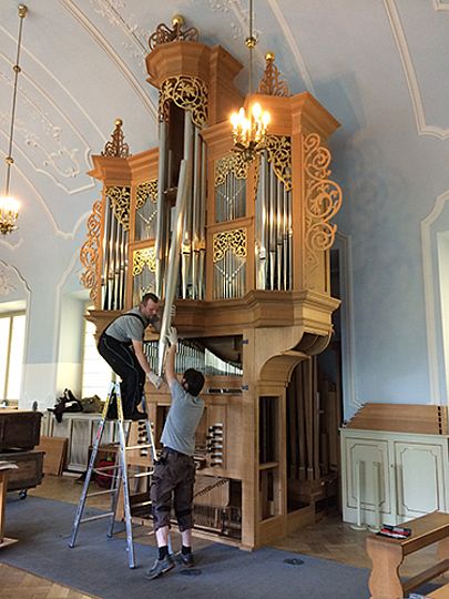 Orgel der Firma Ahrend.
