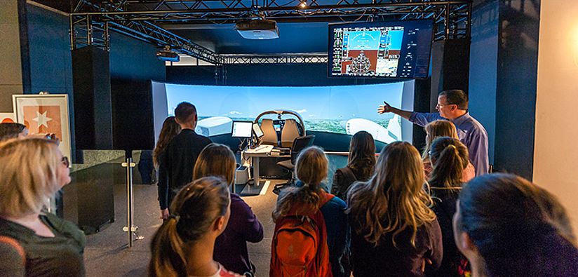 Flugsimulator während einer Vorführung.