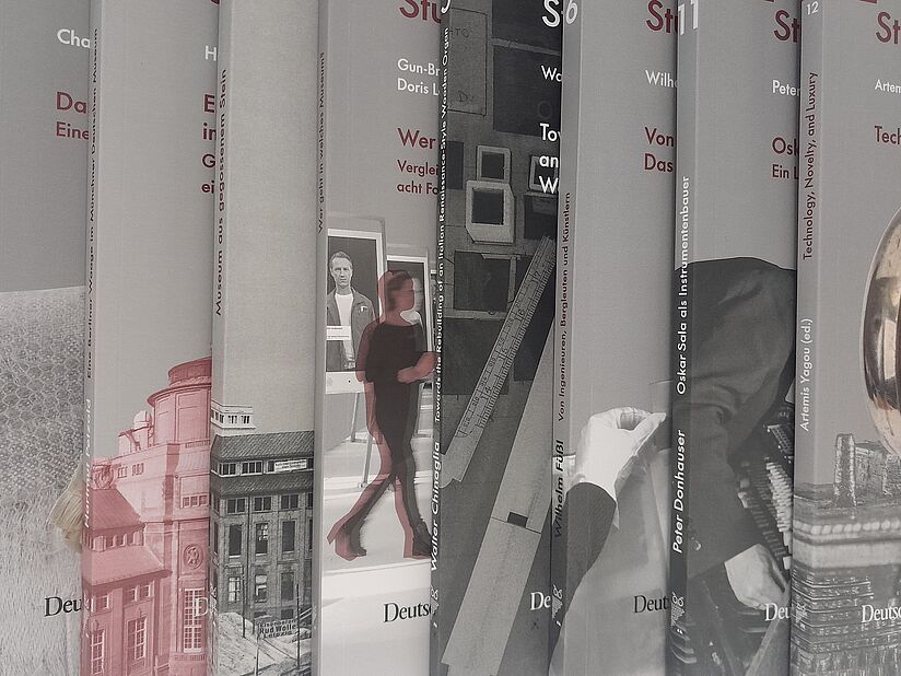 Bände der Reihe Deutsches Museum Studies überlappend gelegt